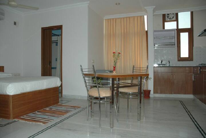 Hotel Kesar D'Villa